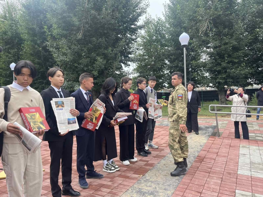 ​Представители Союза солдатских родителей провели уроки патриотизма в Агинском